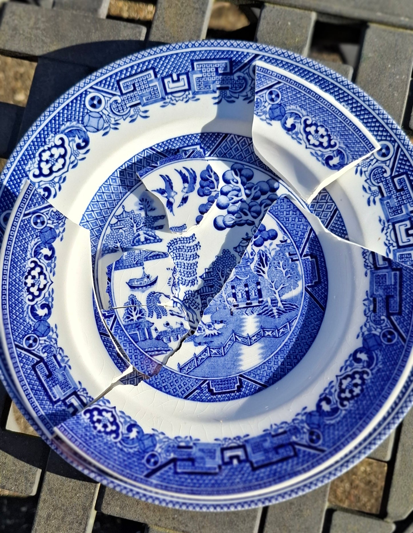 Bridal Jewellery Broken China Willow pattern doves Oval Pendant