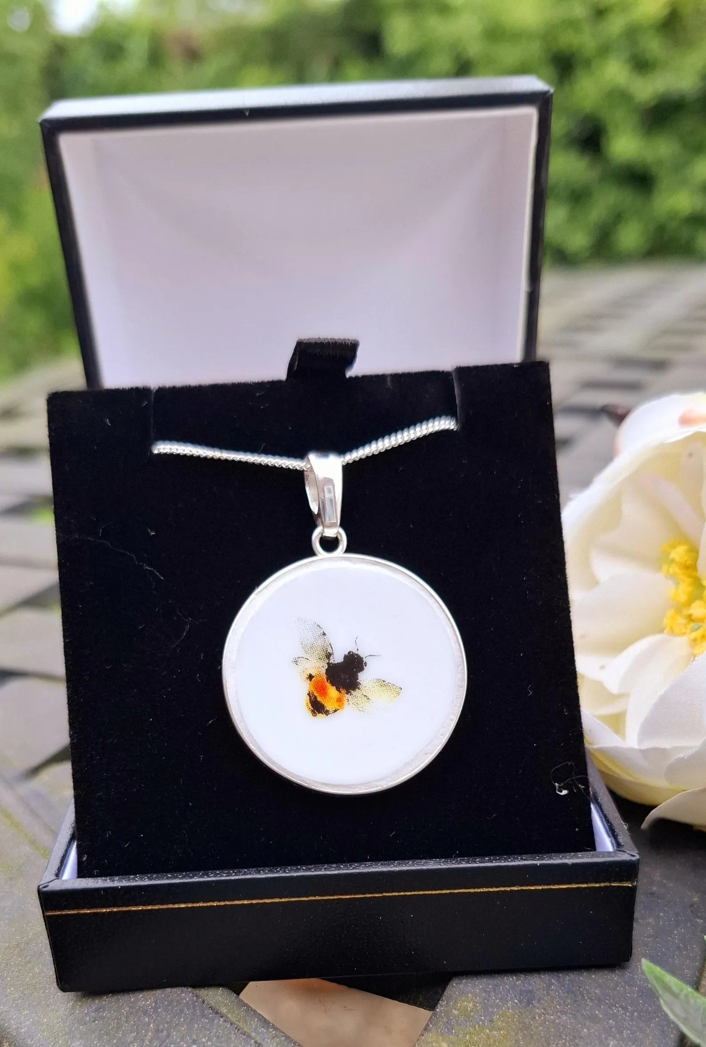 Broken China Round Silver Bee Pendant