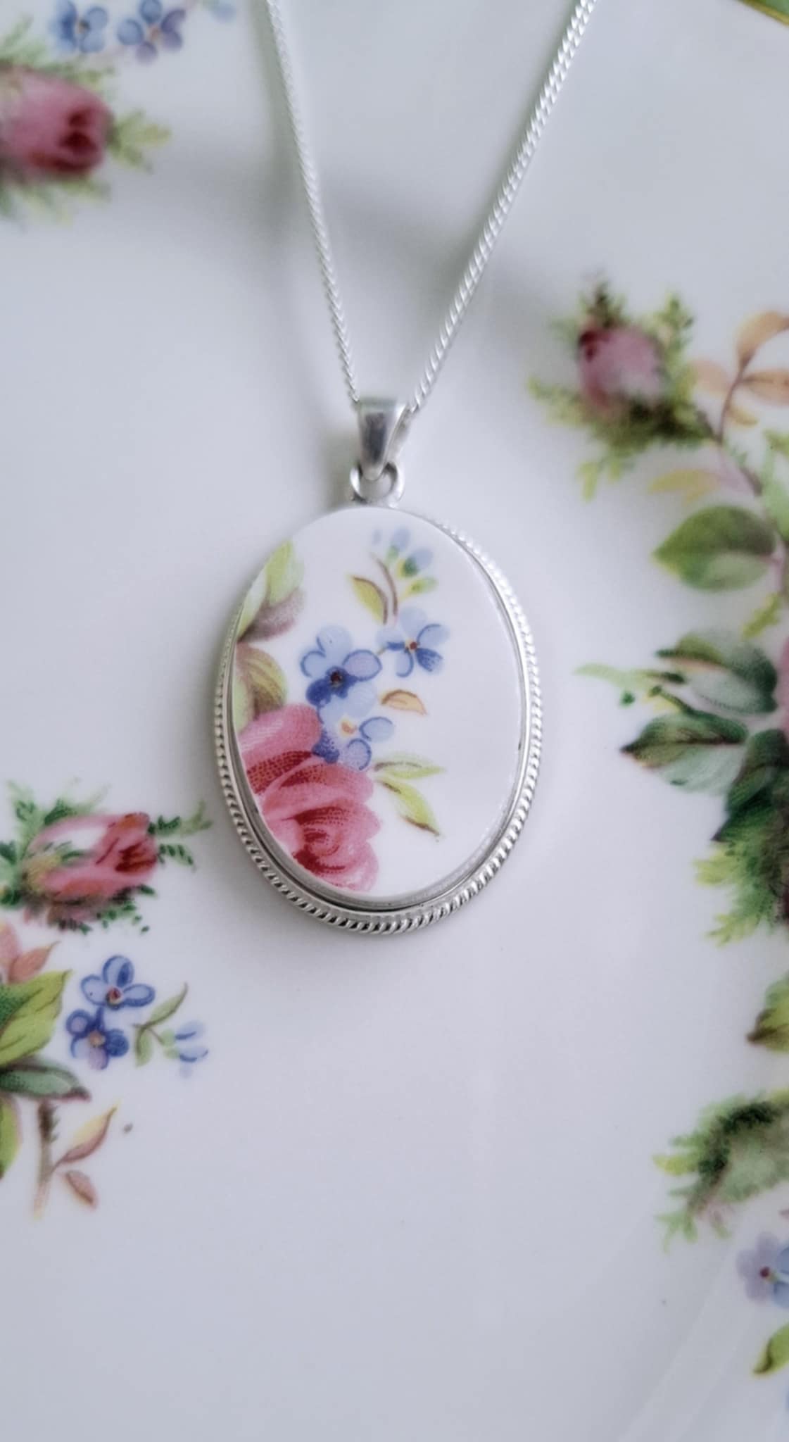 Broken China Rose & Forget-Me-Not Pendant