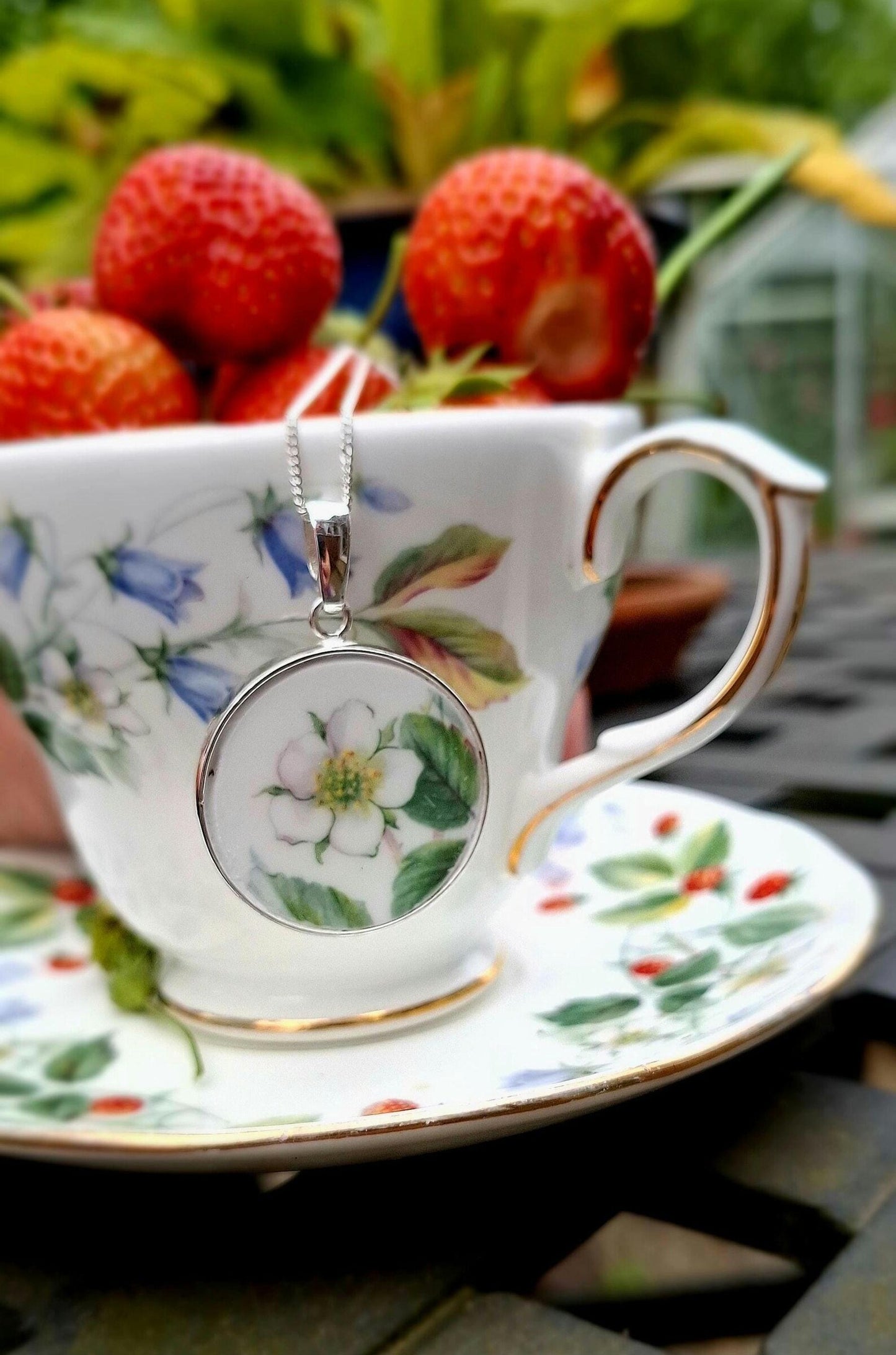 Broken China Round Silver Strawberry Flower Pendant