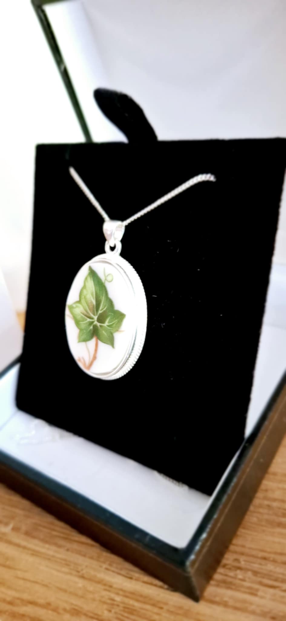 Broken China Ivy Leaf Oval Pendant