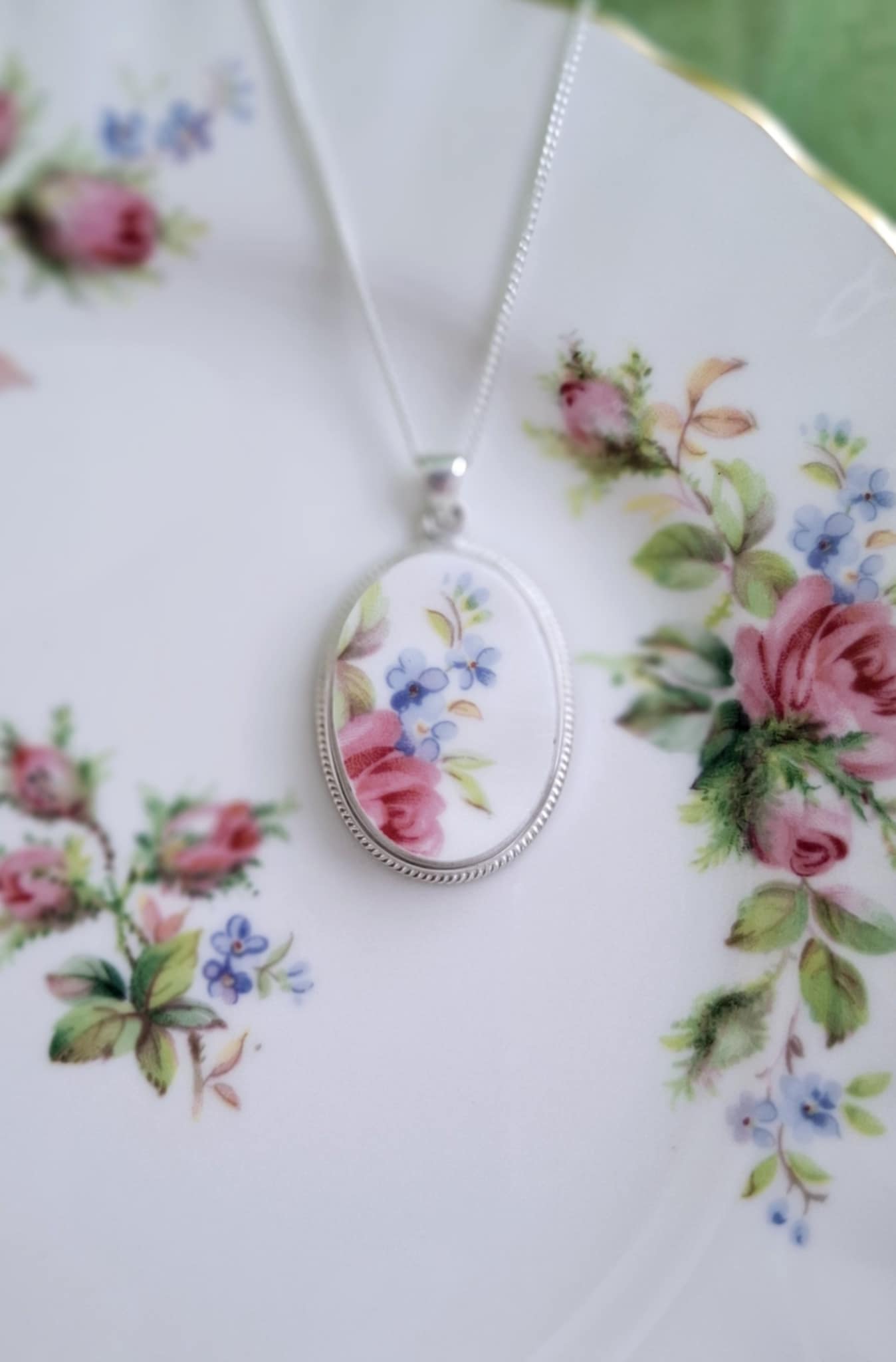 Broken China Rose & Forget-Me-Not Pendant