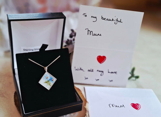 Broken China Forget-Me-Not Round Pendant